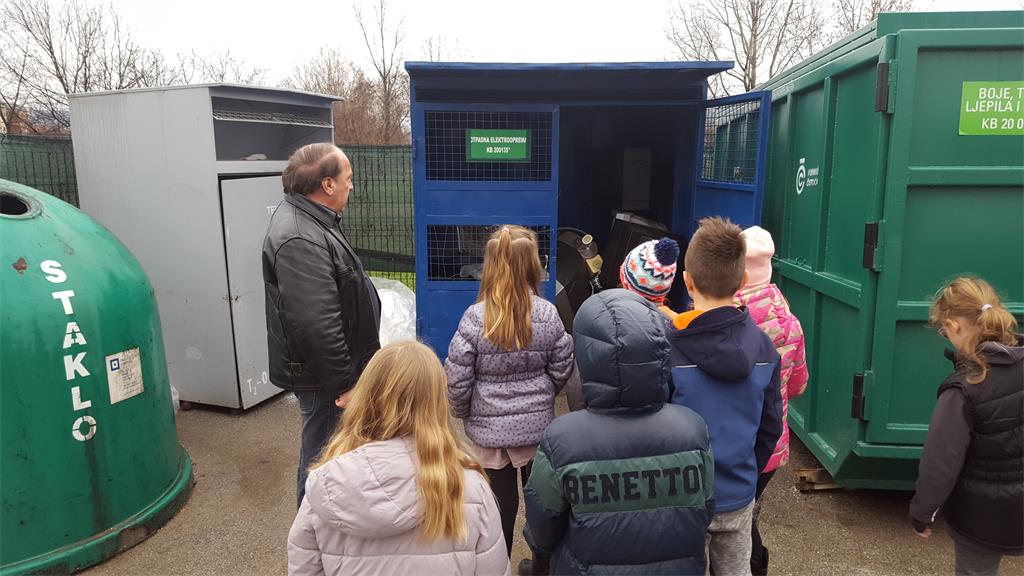 Recycling Centre school visit
